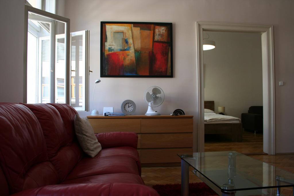 Apartment Balbinova Prague Exterior photo